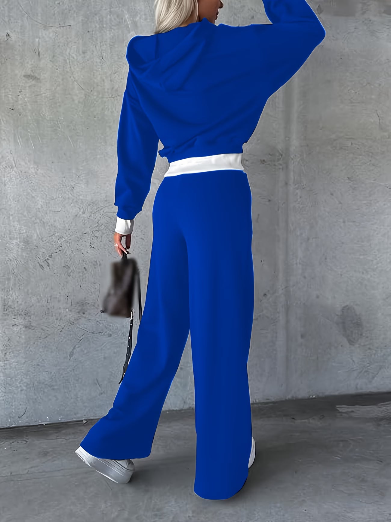 Completo a due pezzi - felpa e pantaloni